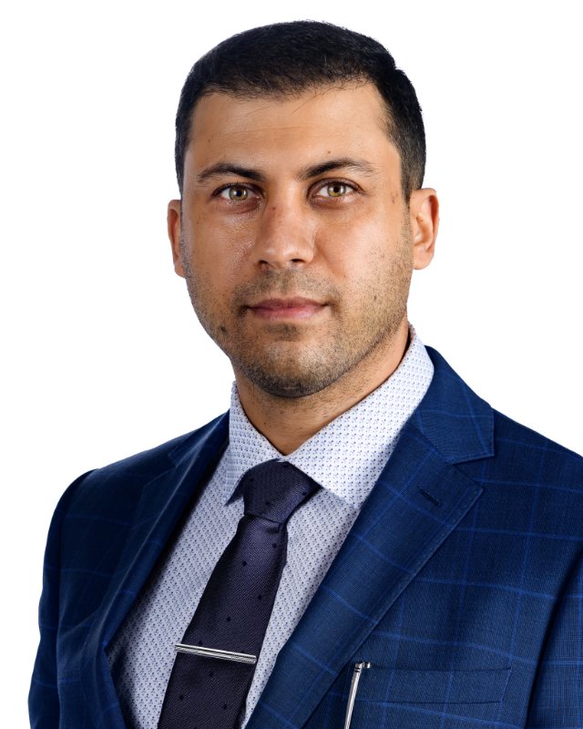 Ramin Hallaji, licensed mortgage broker